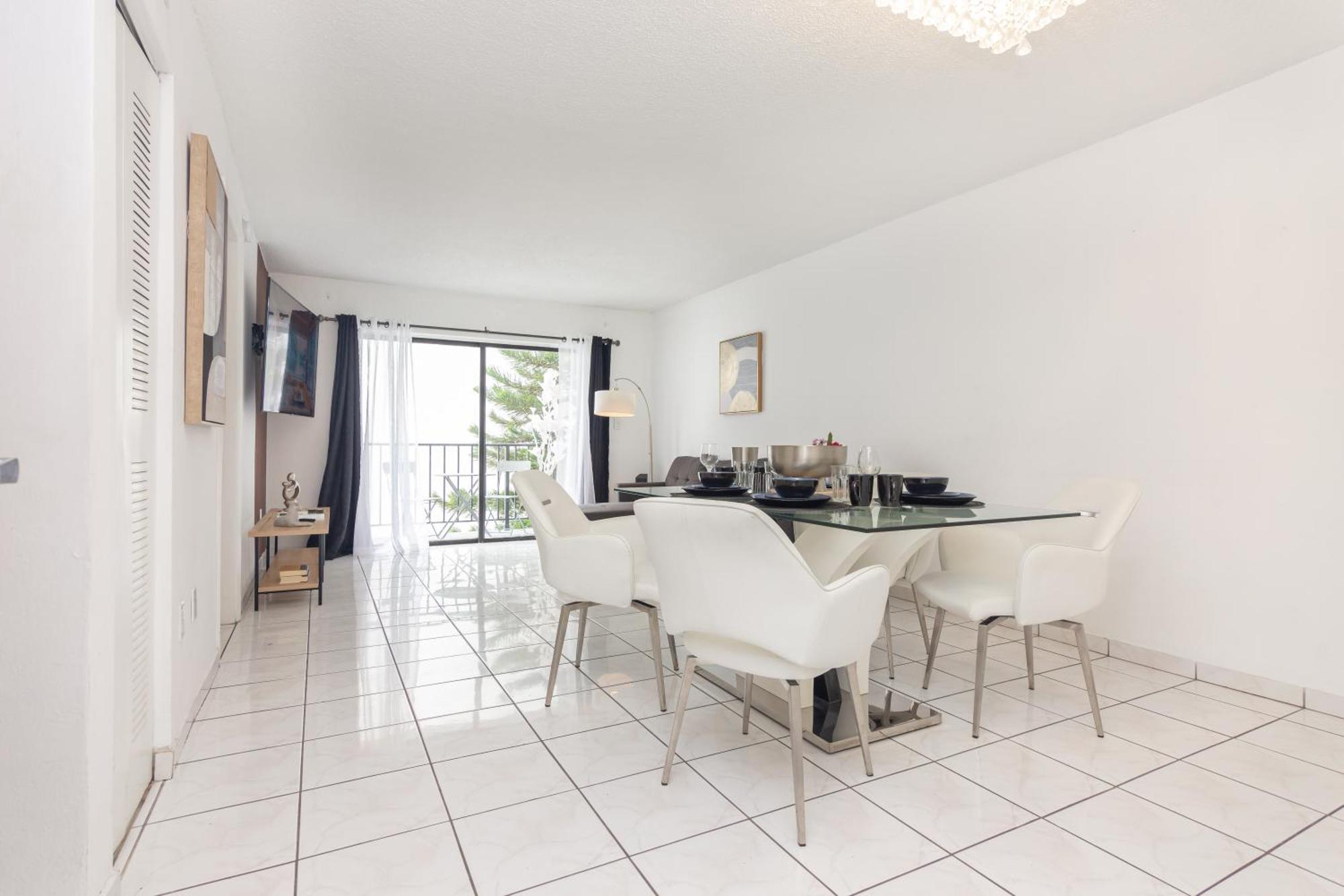 One Bedroom Apartment - With Parking & Balcony - Heart Of Wynwood Miami Dış mekan fotoğraf