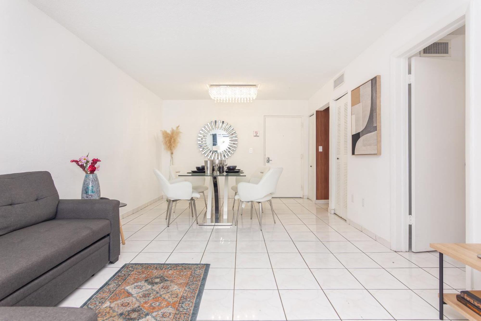 One Bedroom Apartment - With Parking & Balcony - Heart Of Wynwood Miami Dış mekan fotoğraf