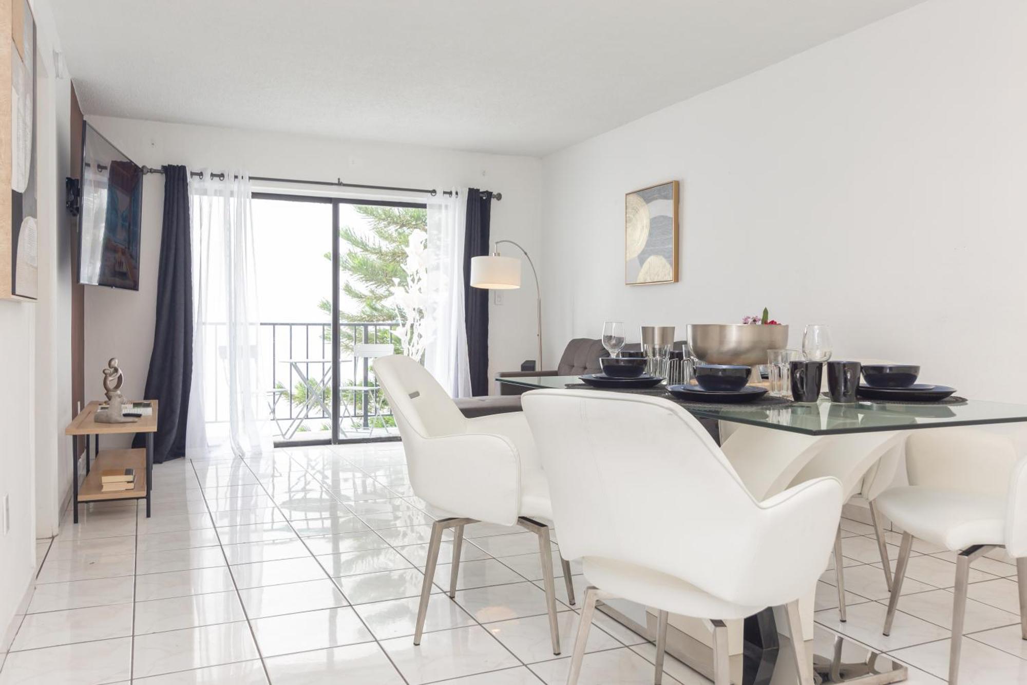 One Bedroom Apartment - With Parking & Balcony - Heart Of Wynwood Miami Dış mekan fotoğraf