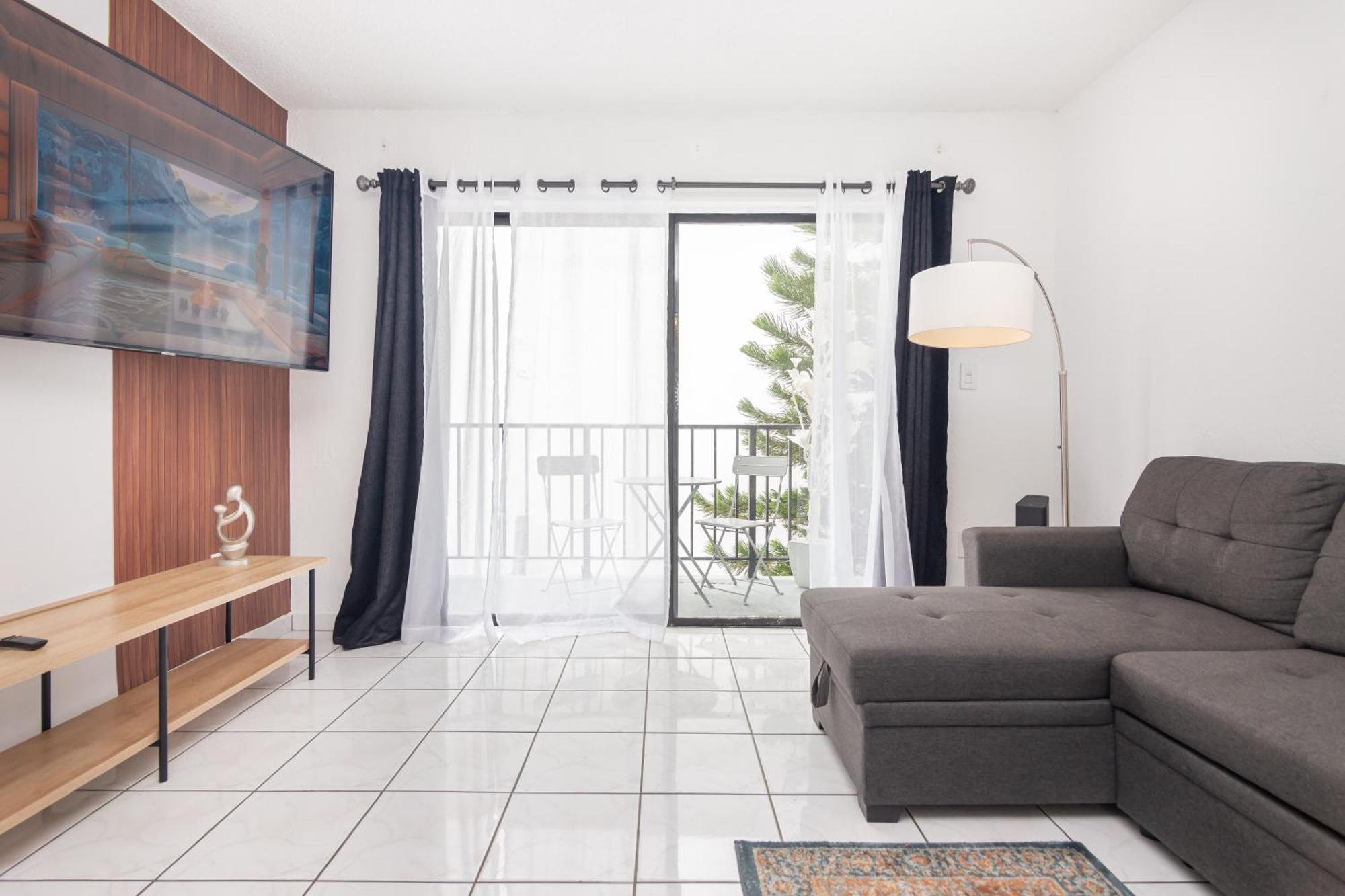 One Bedroom Apartment - With Parking & Balcony - Heart Of Wynwood Miami Dış mekan fotoğraf